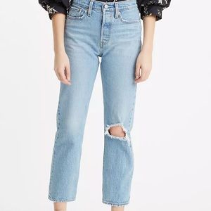 Levi’s Wedgie Straight Tango Fray Light Wash
